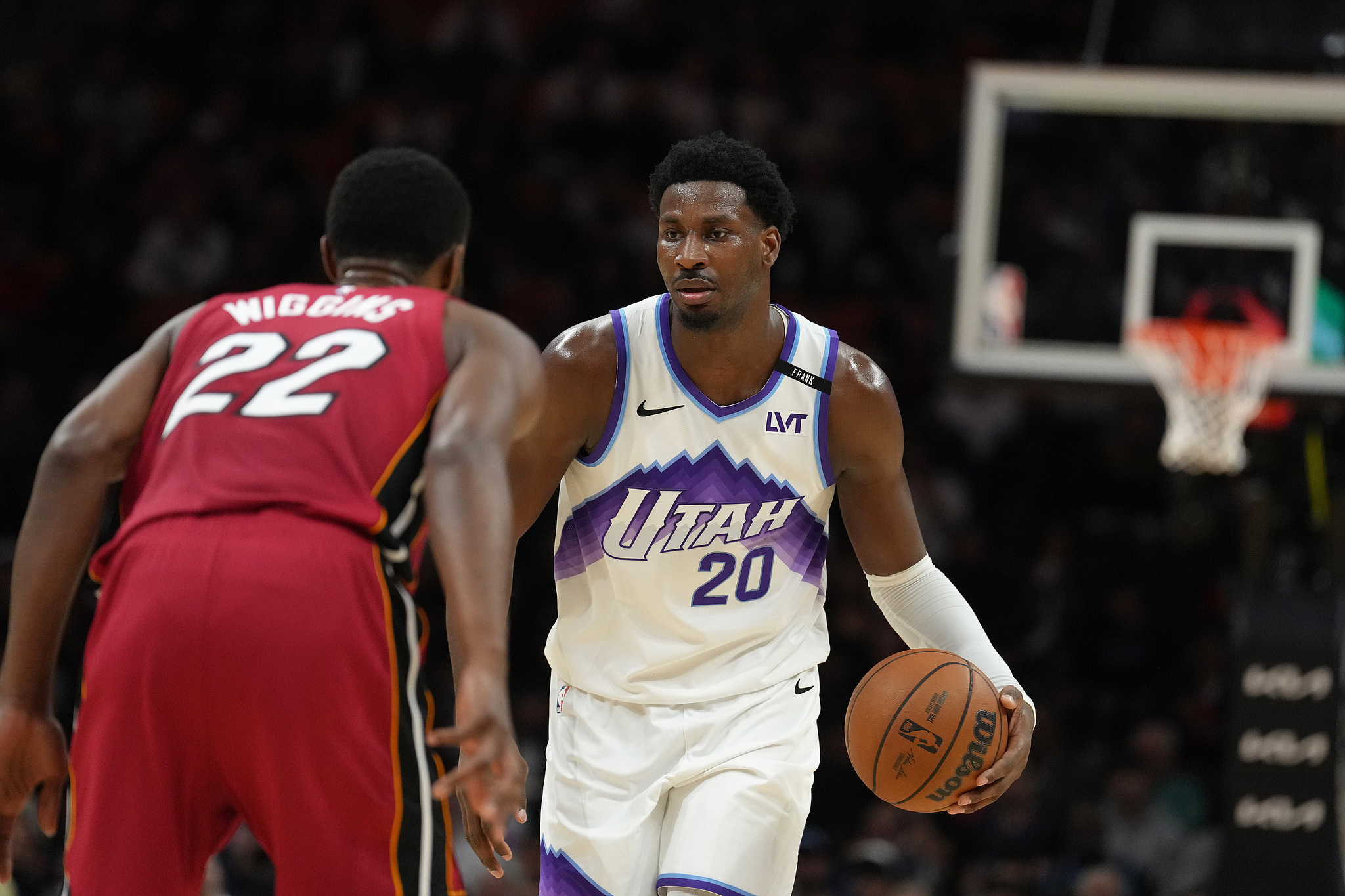 PG电子官方平台-小杰克逊23分马尔卡宁19+7 爵士主场送国王14连败